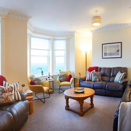 Denelea - Stunning Sea Views! Apartment Scarborough