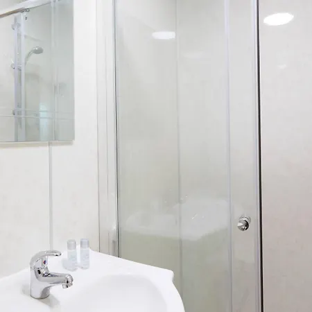 Denelea - Stunning Sea Views! Scarborough