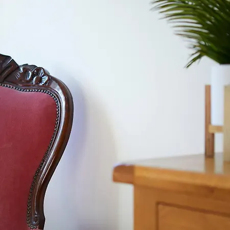 Denelea - Stunning Sea Views!