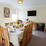 Denelea - Stunning Sea Views! *