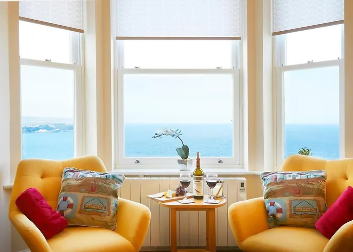 Denelea - Stunning Sea Views! سكرابورو