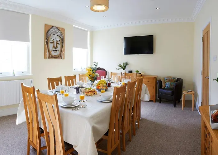 Denelea - Stunning Sea Views! *