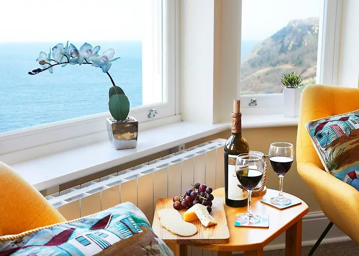 Denelea - Stunning Sea Views! شقة