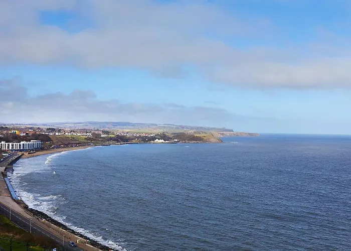 Denelea - Stunning Sea Views! شقة